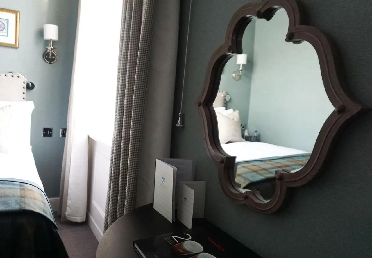 *****  The Beverley Arms Hotel Великобритания